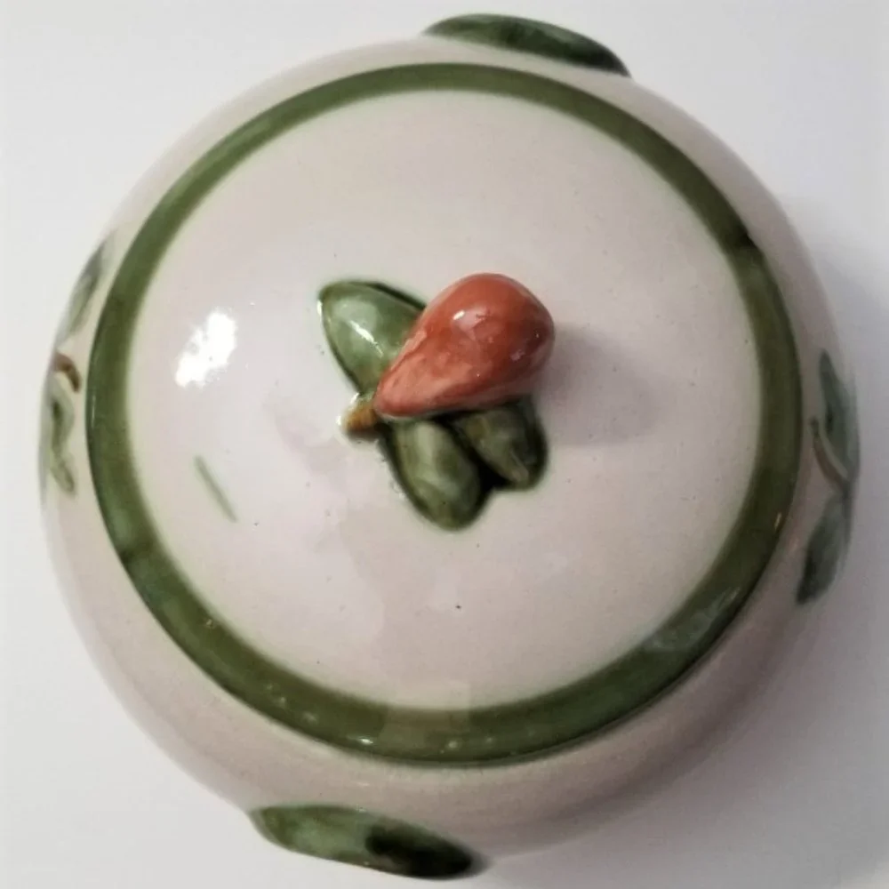 Vintage John B. Taylor Ceramics Casserole Dish - Picture 11 of 15